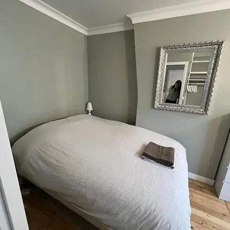 Wonderful Flat In Montmartre شقة *